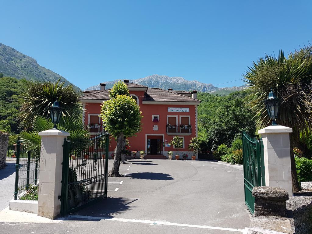 Hotel Rural El Torrejon Arenas De Cabrales Luaran gambar