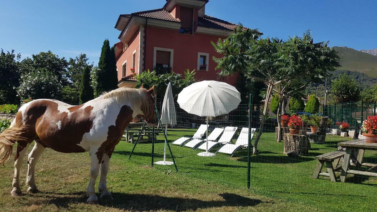 Hotel Rural El Torrejon Arenas De Cabrales Luaran gambar